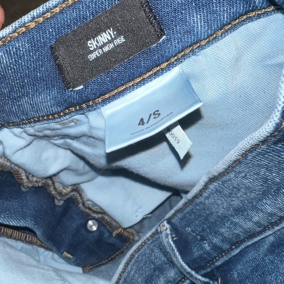 Express | Pearl Button High Waisted Skinny Jeans | Size 4S - Picture 4 of 4